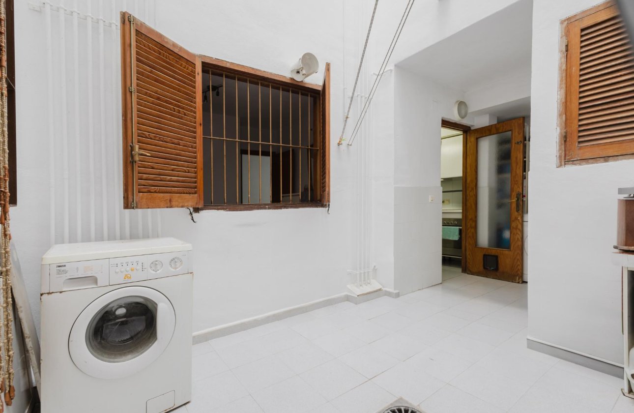 Resale - Apartment / flat - Torrevieja - Playa de La Acequion
