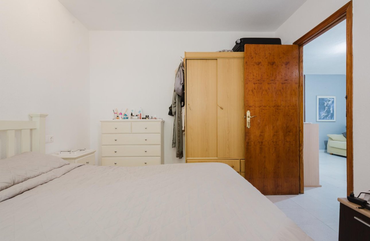 Resale - Apartment / flat - Torrevieja - Playa de La Acequion