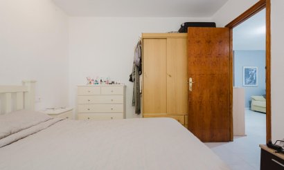 Resale - Apartment / flat - Torrevieja - Playa de La Acequion