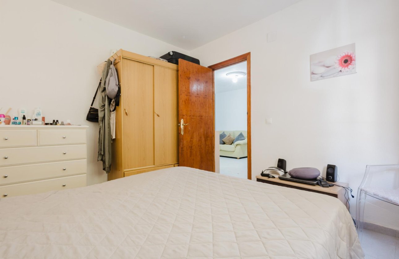 Resale - Apartment / flat - Torrevieja - Playa de La Acequion
