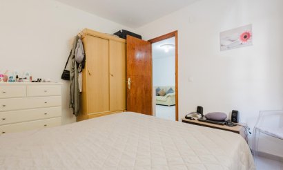 Resale - Apartment / flat - Torrevieja - Playa de La Acequion