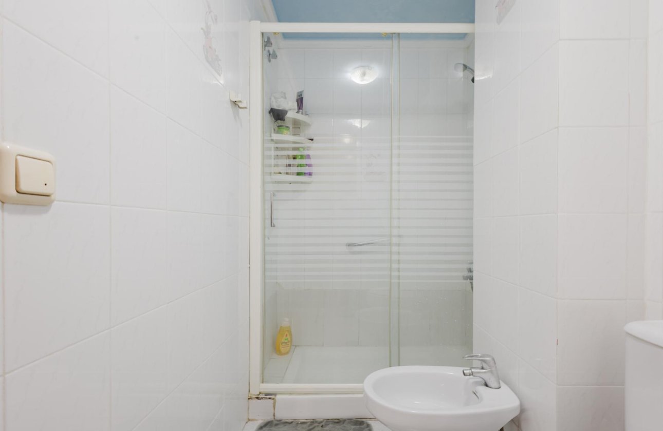 Resale - Apartment / flat - Torrevieja - Playa de La Acequion