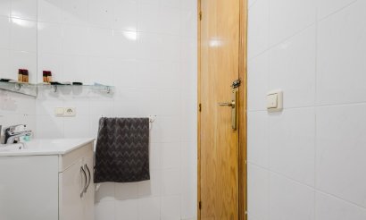 Resale - Apartment / flat - Torrevieja - Playa de La Acequion