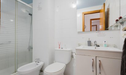Resale - Apartment / flat - Torrevieja - Playa de La Acequion