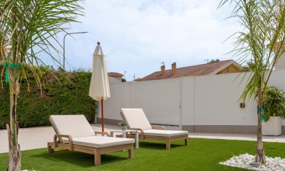 Resale - Villa - Orihuela Costa - Campoamor
