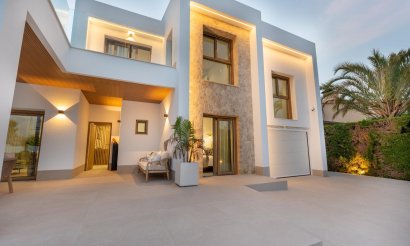 Resale - Villa - Orihuela Costa - Campoamor