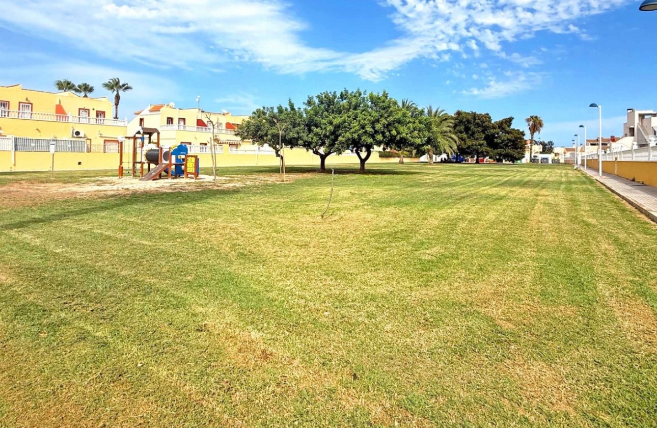 Resale - Townhouse - Torrevieja - La Siesta - El Salado -  Torreta