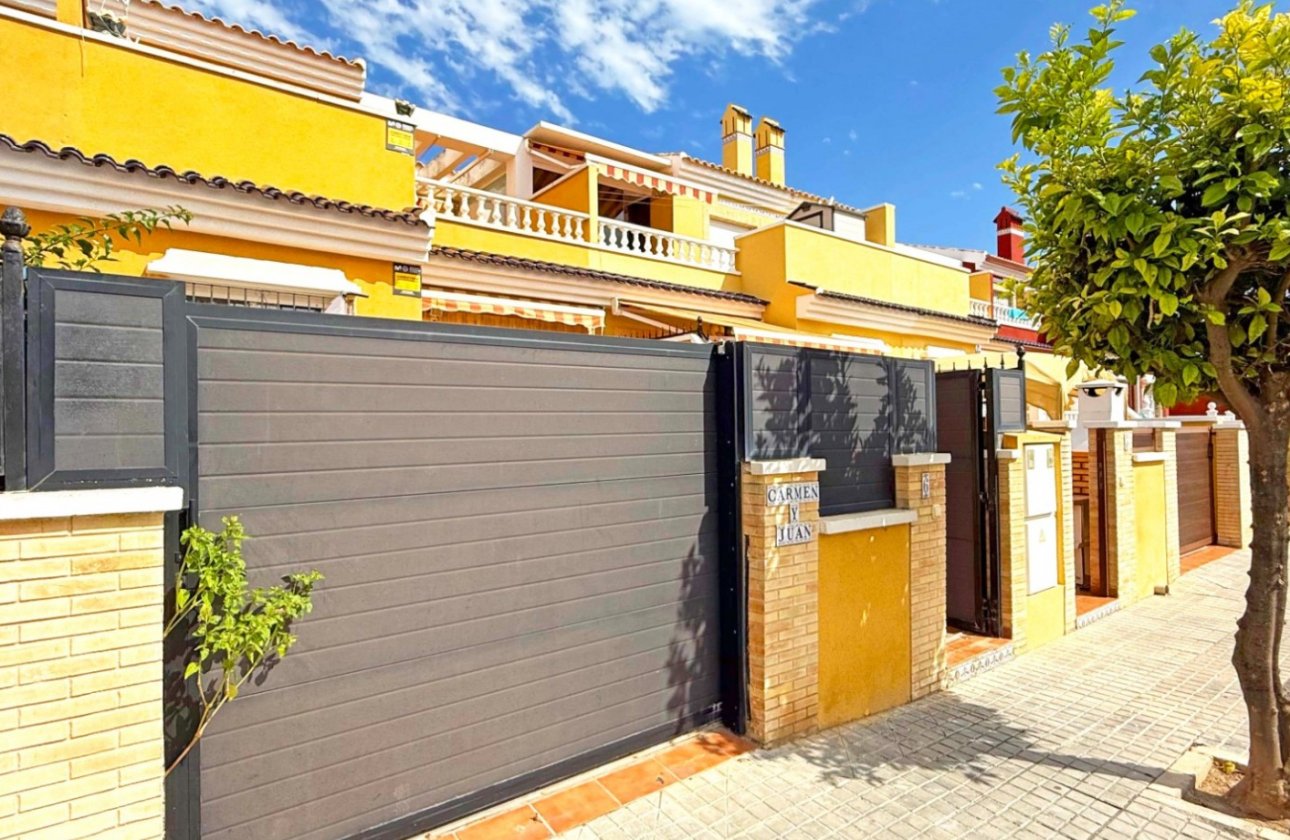 Resale - Townhouse - Torrevieja - La Siesta - El Salado -  Torreta