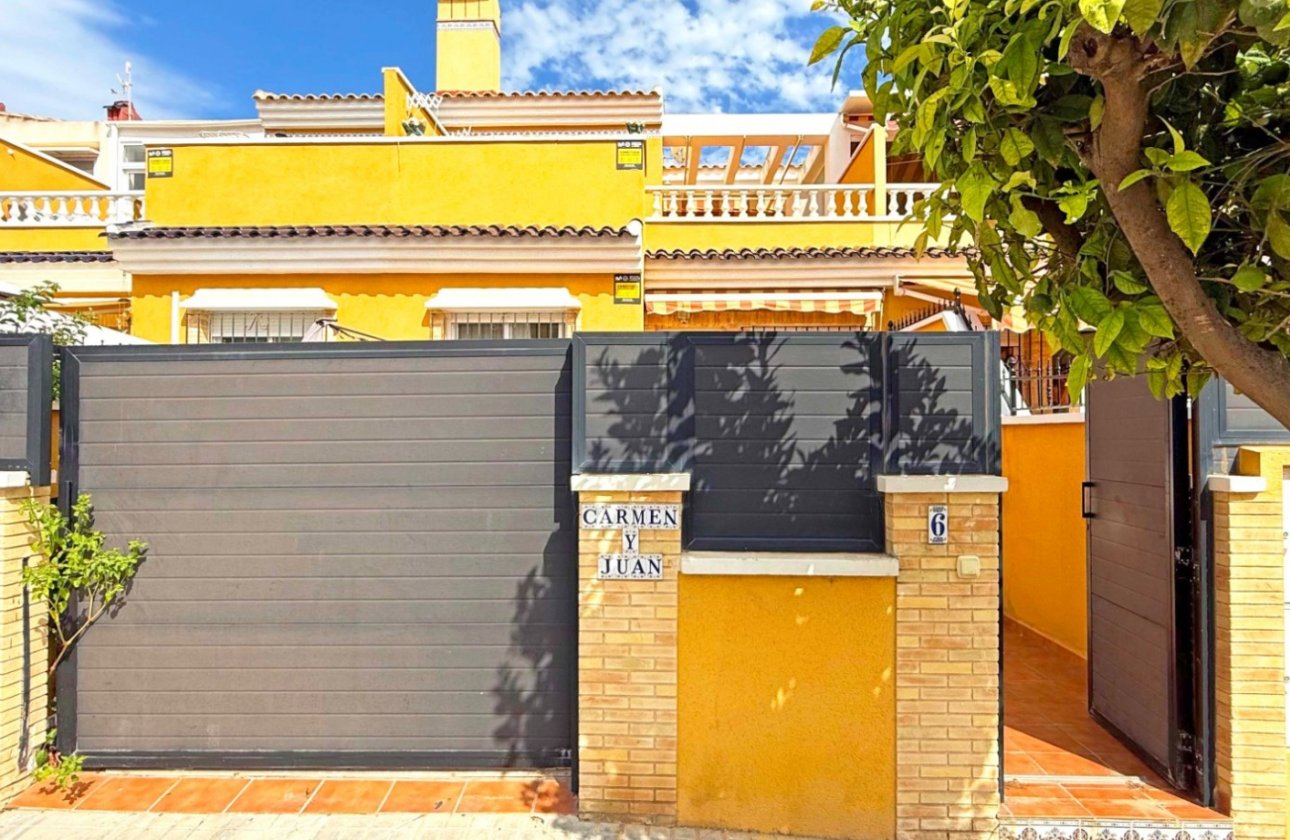 Resale - Townhouse - Torrevieja - La Siesta - El Salado -  Torreta