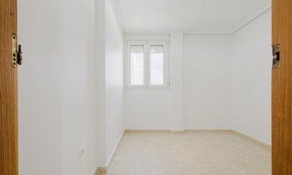 Reventa - Apartamento / piso - Torrevieja - Centro