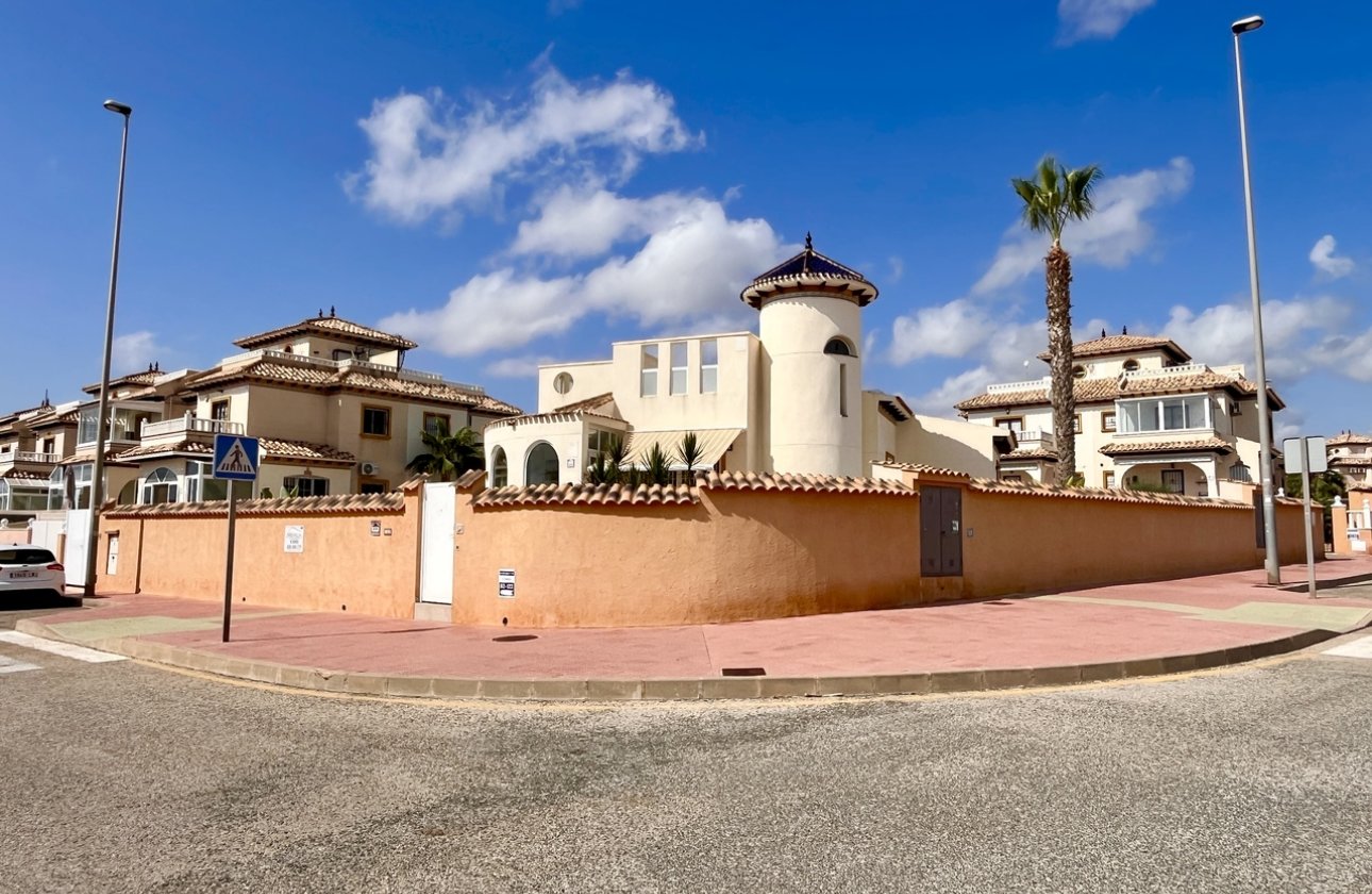 Revente - Villa - Cabo Roig