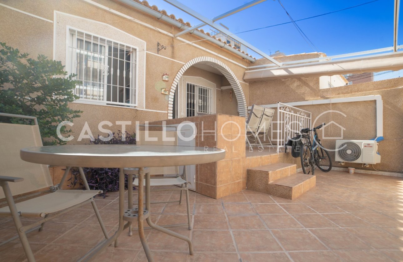 Resale - Townhouse - Torrevieja - Aguas Nuevas