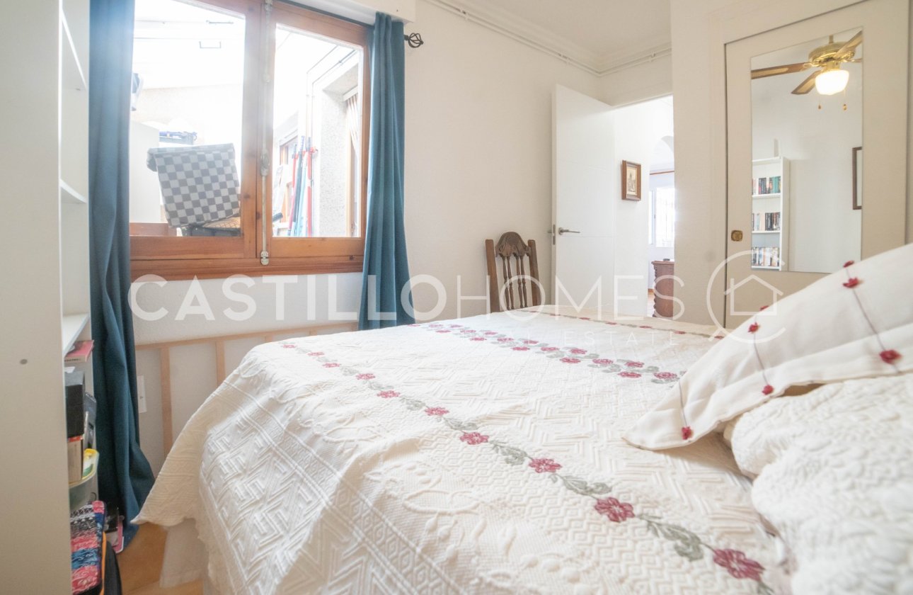 Resale - Townhouse - Torrevieja - Aguas Nuevas