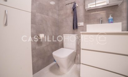 Resale - Townhouse - Torrevieja - Aguas Nuevas