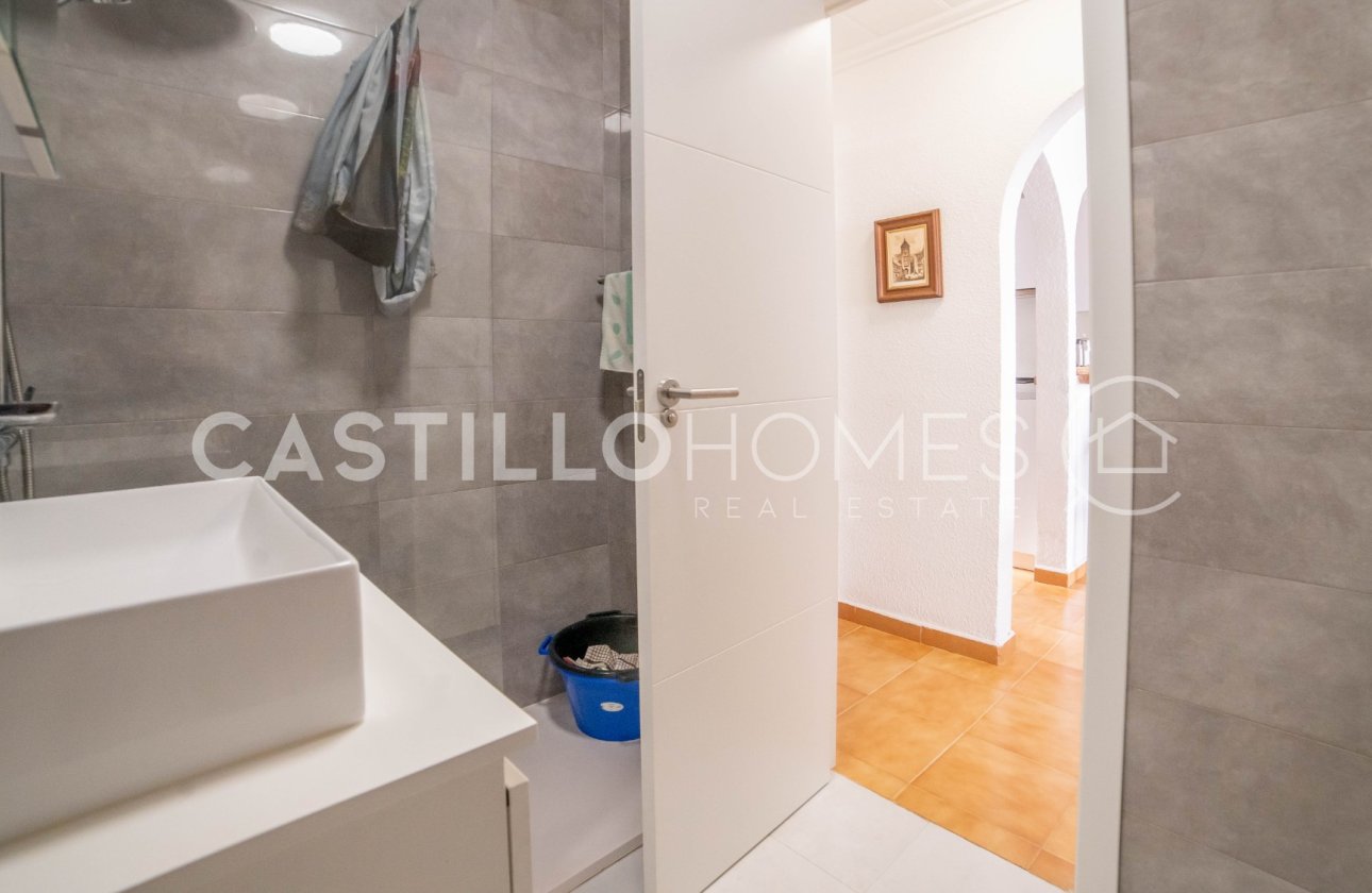Resale - Townhouse - Torrevieja - Aguas Nuevas
