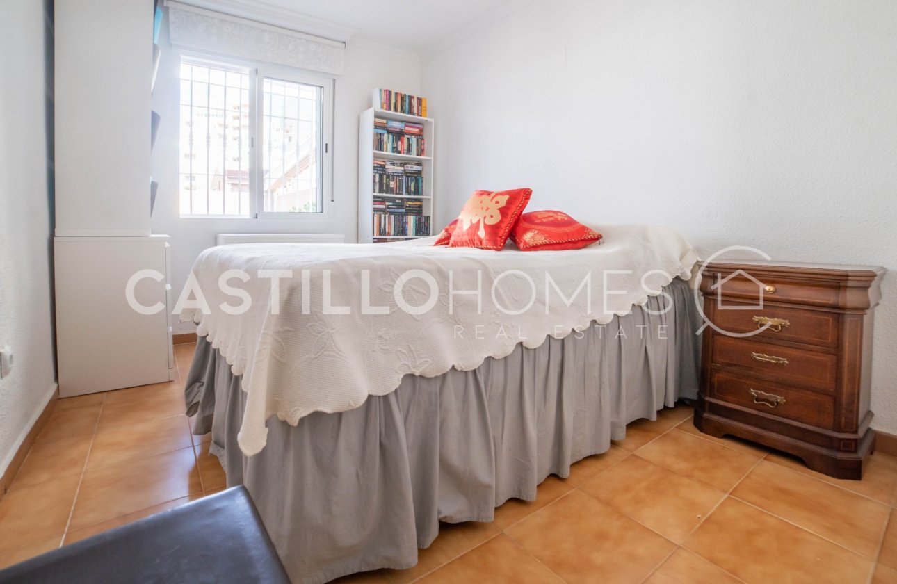 Resale - Townhouse - Torrevieja - Aguas Nuevas