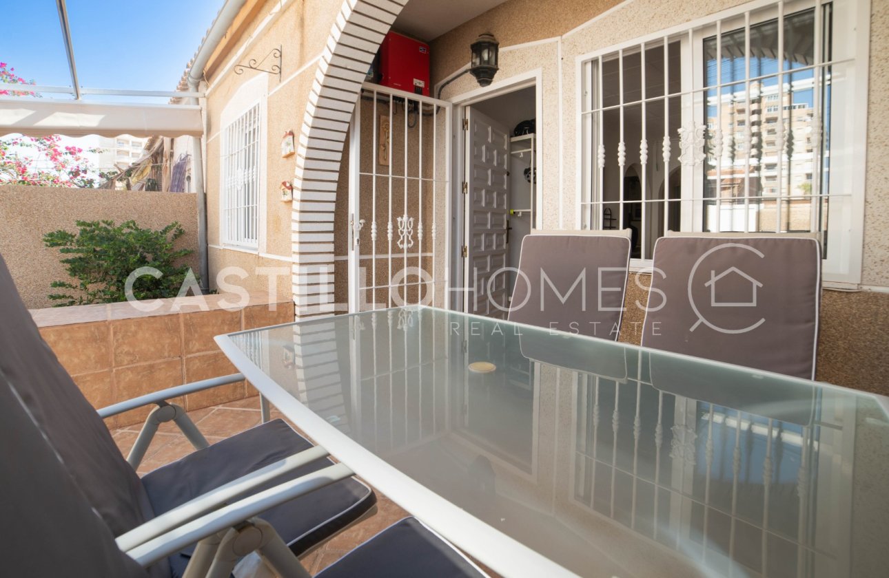 Resale - Townhouse - Torrevieja - Aguas Nuevas