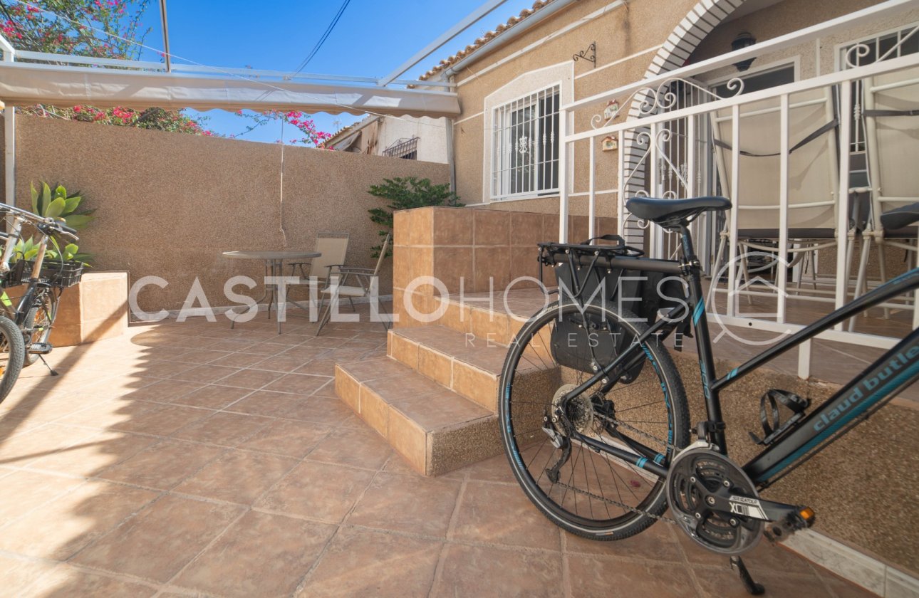 Resale - Townhouse - Torrevieja - Aguas Nuevas