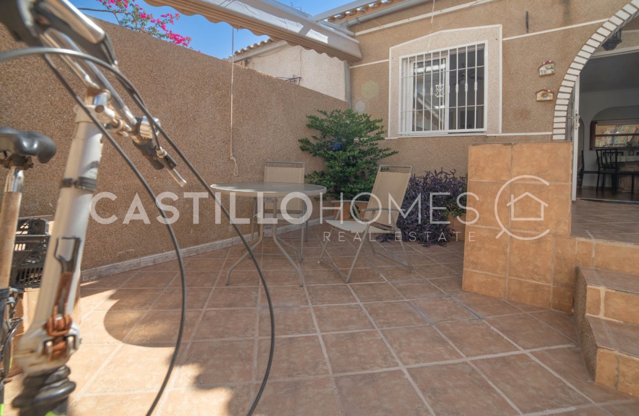 Resale - Townhouse - Torrevieja - Aguas Nuevas