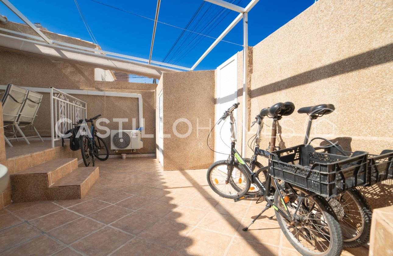 Resale - Townhouse - Torrevieja - Aguas Nuevas