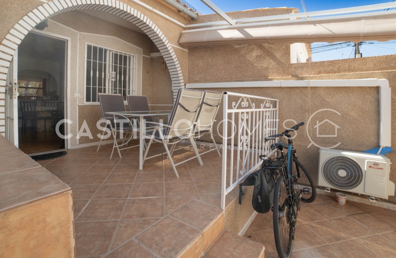 Resale - Townhouse - Torrevieja - Aguas Nuevas
