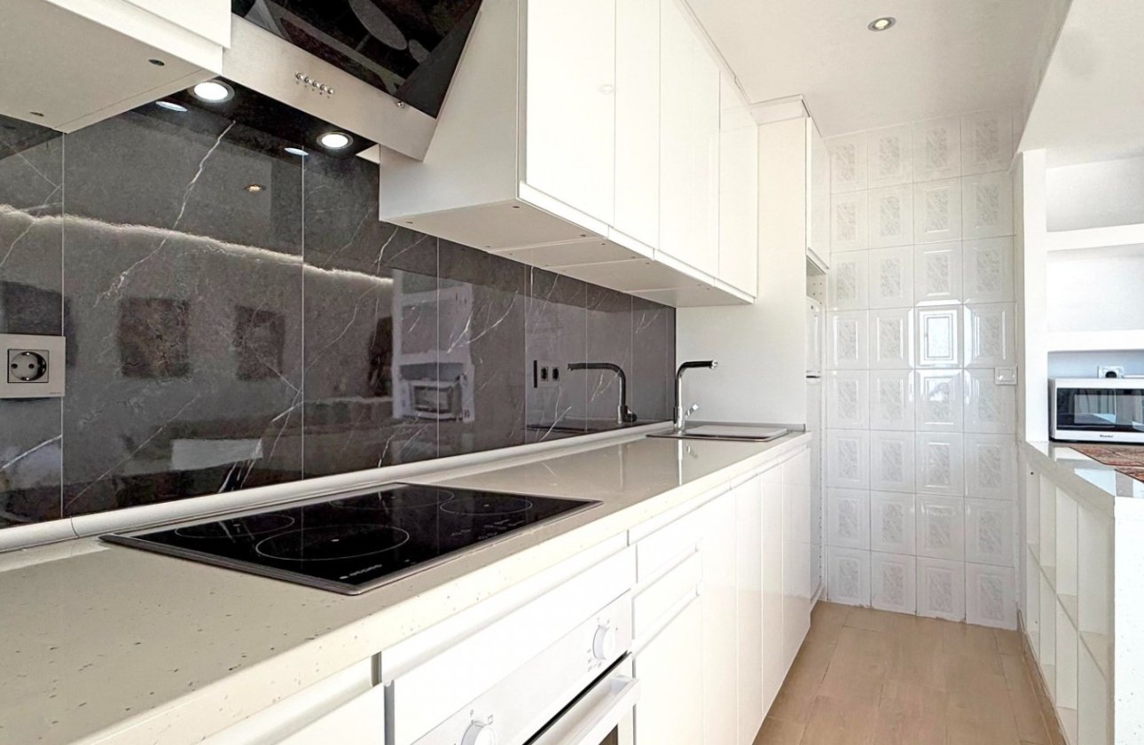Resale - Apartment / flat - Torrevieja - Torrelamata - La Mata