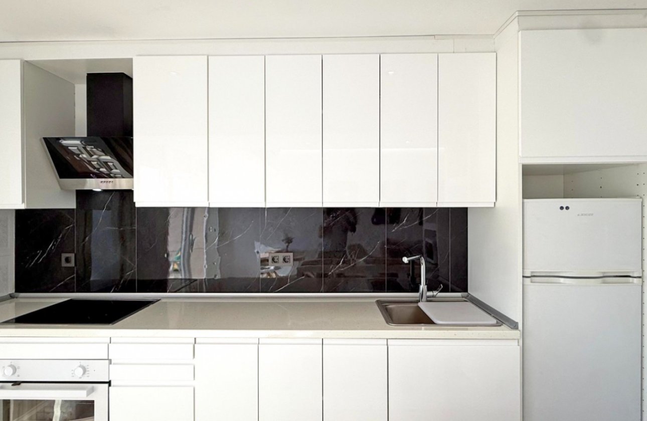 Resale - Apartment / flat - Torrevieja - Torrelamata - La Mata