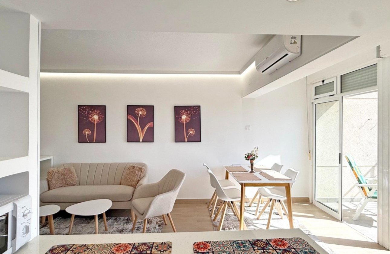 Resale - Apartment / flat - Torrevieja - Torrelamata - La Mata