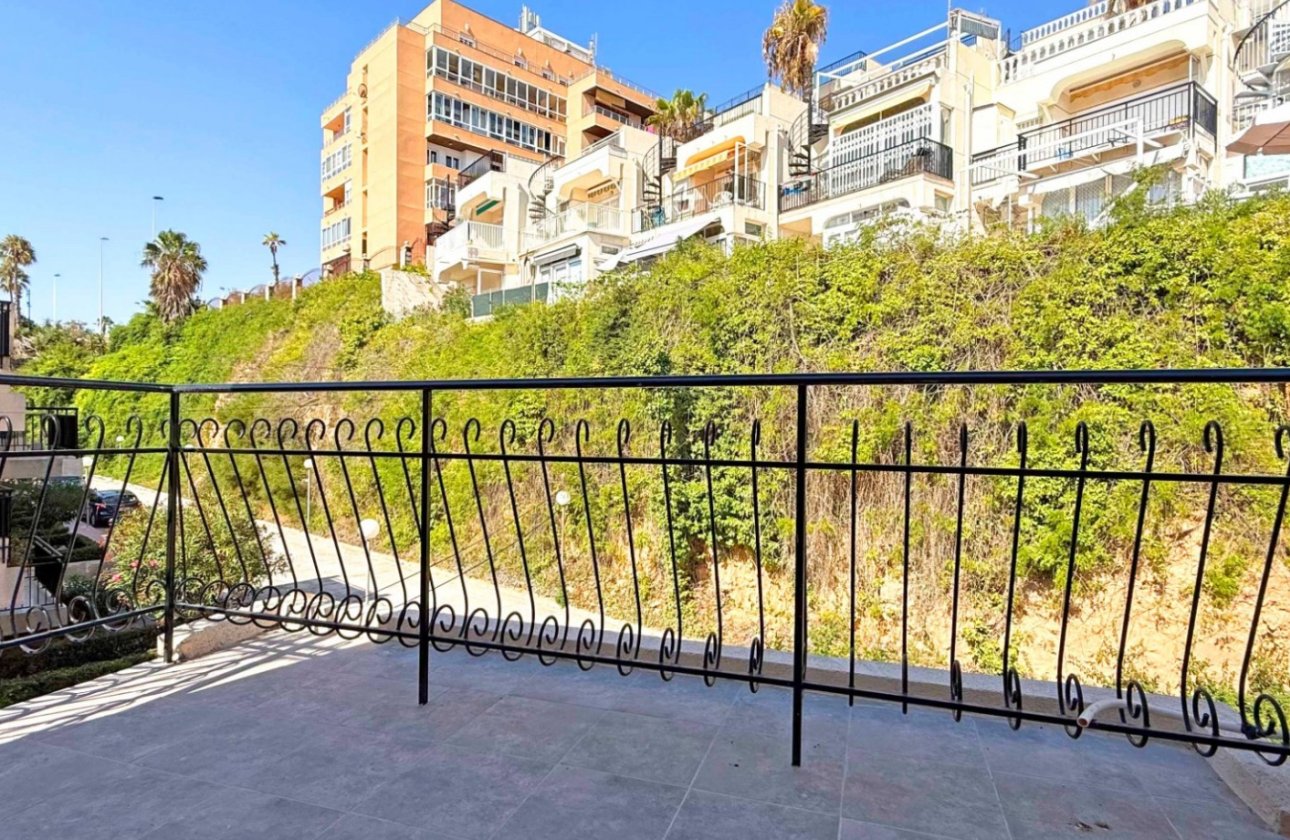 Resale - Apartment / flat - Torrevieja - Torrelamata - La Mata