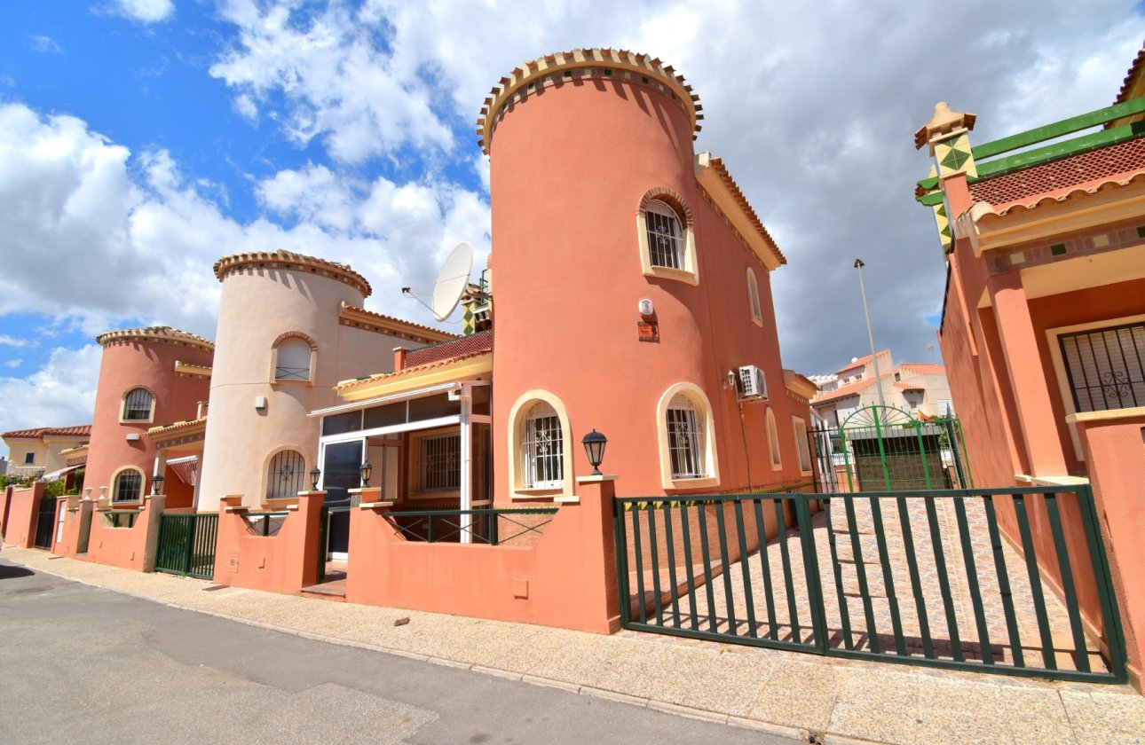 Reventa - Villa - Orihuela Costa - Playa Flamenca
