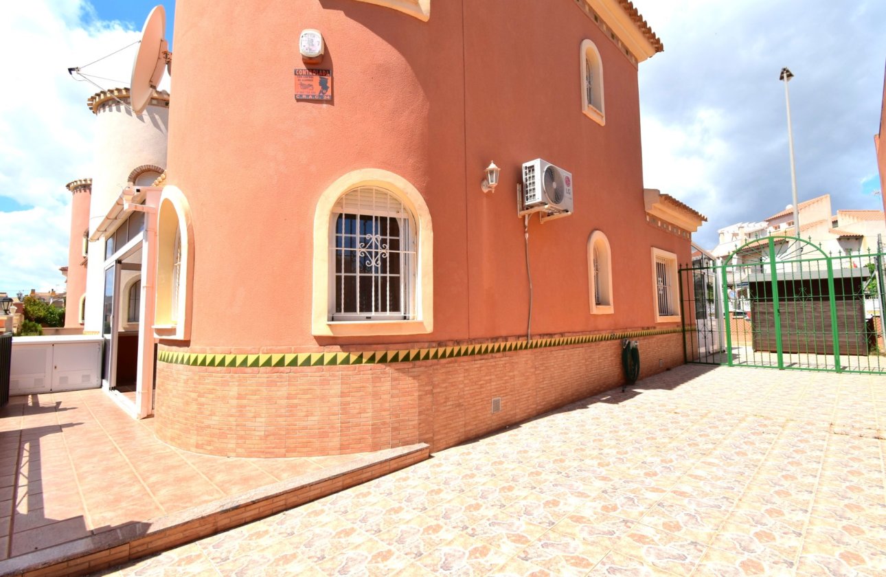 Reventa - Villa - Orihuela Costa - Playa Flamenca
