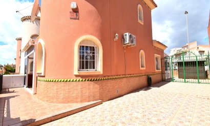 Reventa - Villa - Orihuela Costa - Playa Flamenca