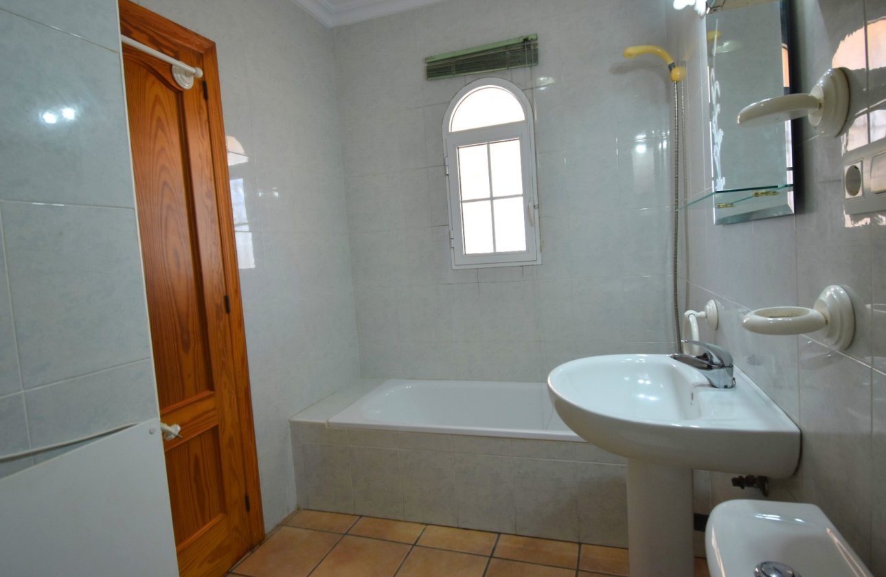 Reventa - Villa - Orihuela Costa - Playa Flamenca