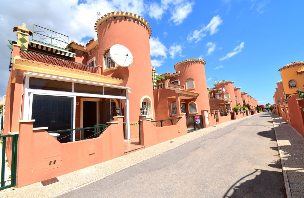 Reventa - Villa - Orihuela Costa - Playa Flamenca