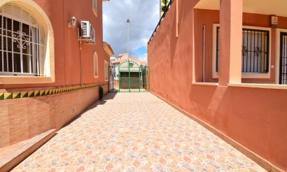 Reventa - Villa - Orihuela Costa - Playa Flamenca