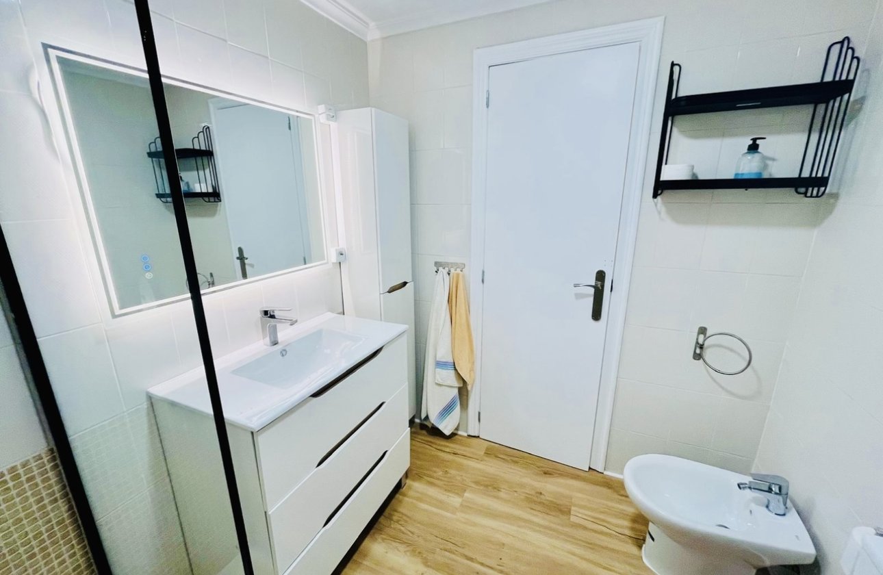 Resale - Apartment / flat - Torrevieja