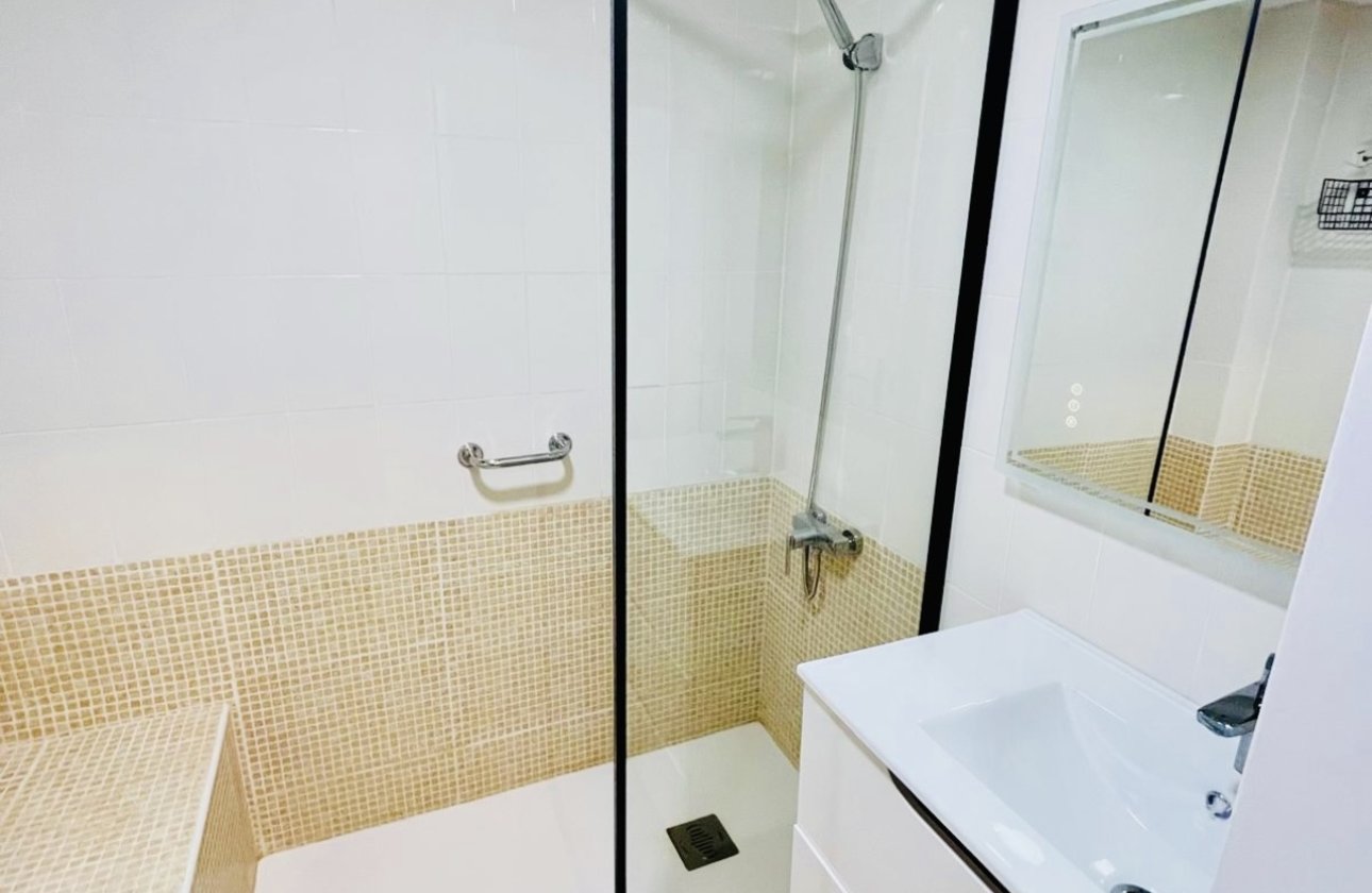 Resale - Apartment / flat - Torrevieja