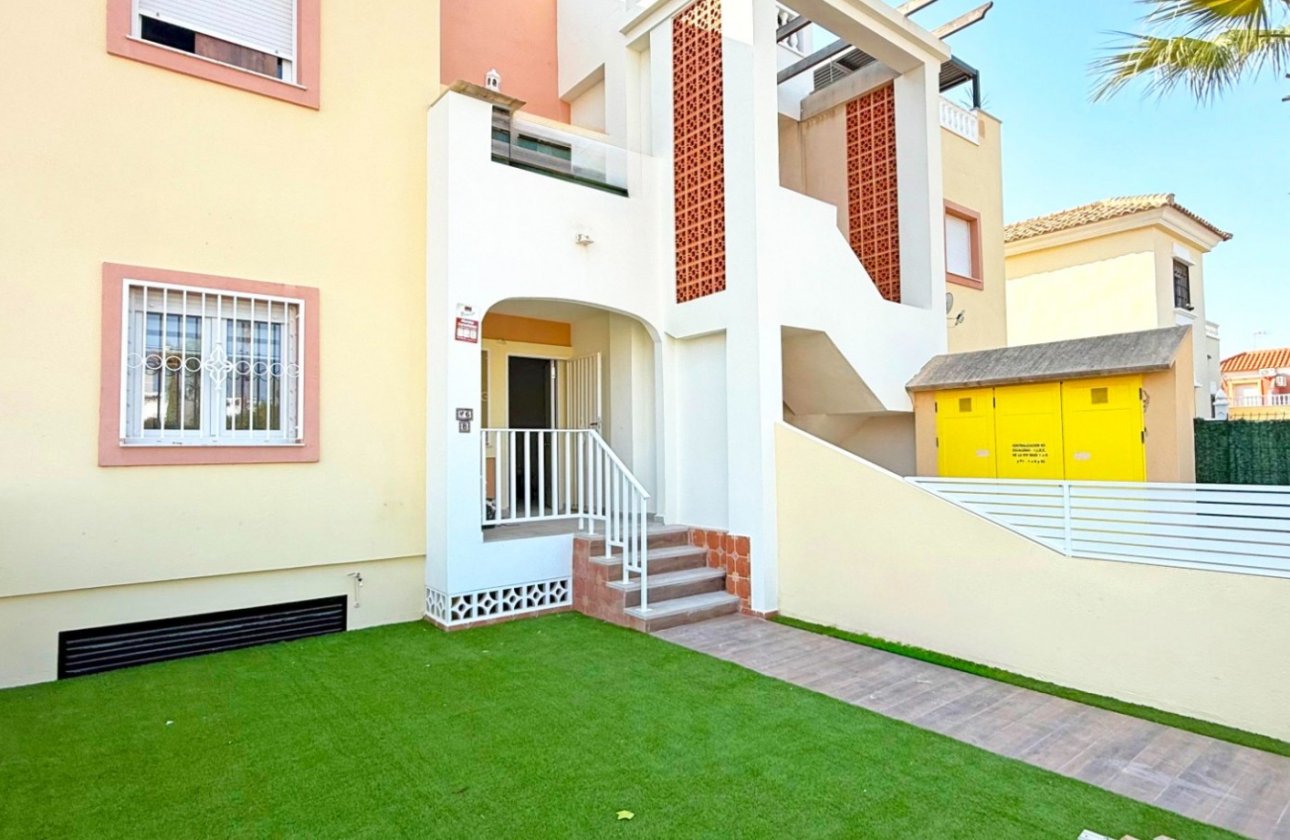 Resale - Apartment / flat - Orihuela Costa - La Zenia