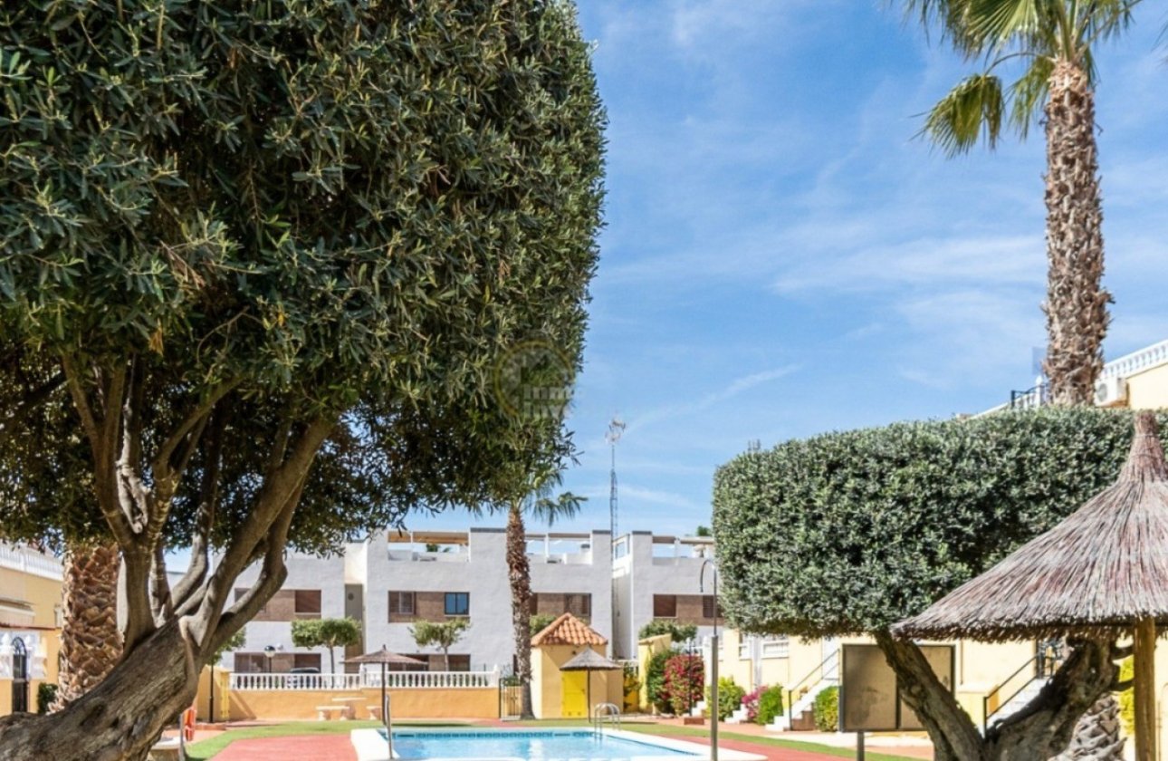 Resale - Apartment / flat - Orihuela Costa - La Zenia