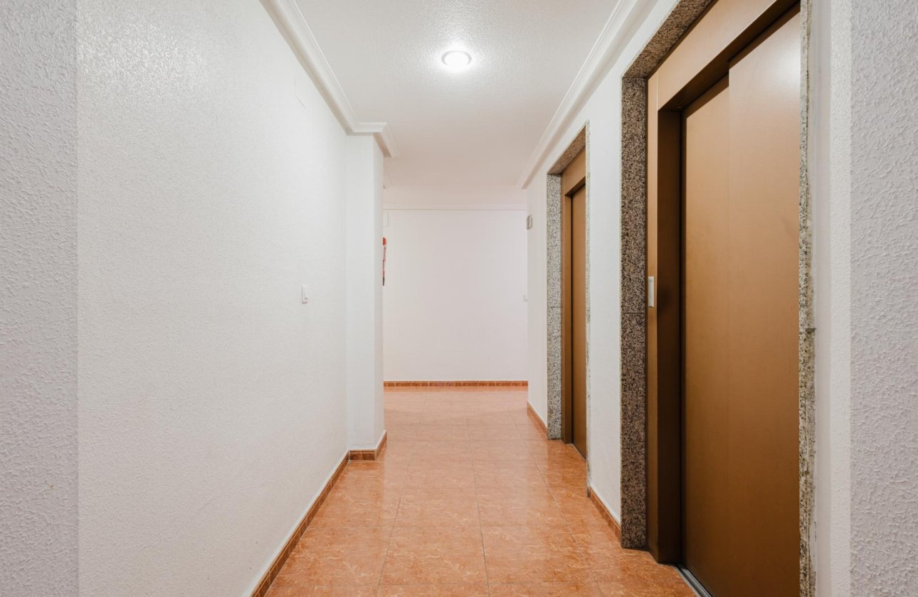 Reventa - Apartamento / piso - Torrevieja - Centro