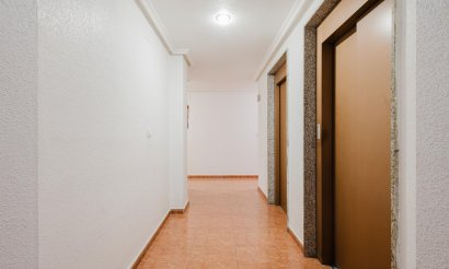 Reventa - Apartamento / piso - Torrevieja - Centro