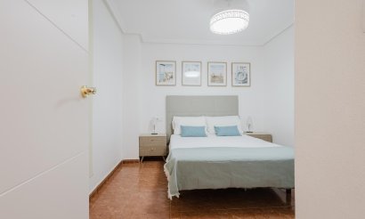 Reventa - Apartamento / piso - Torrevieja - Centro
