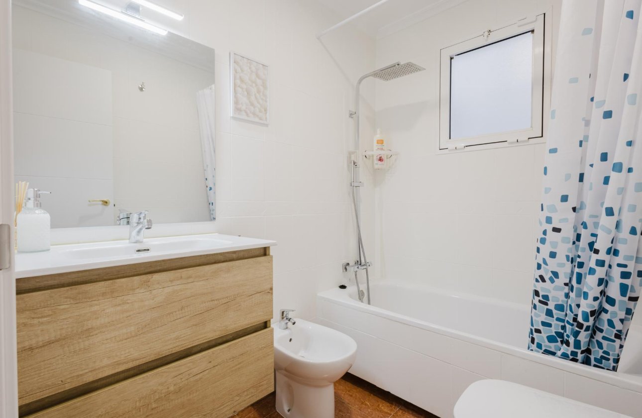 Reventa - Apartamento / piso - Torrevieja - Centro