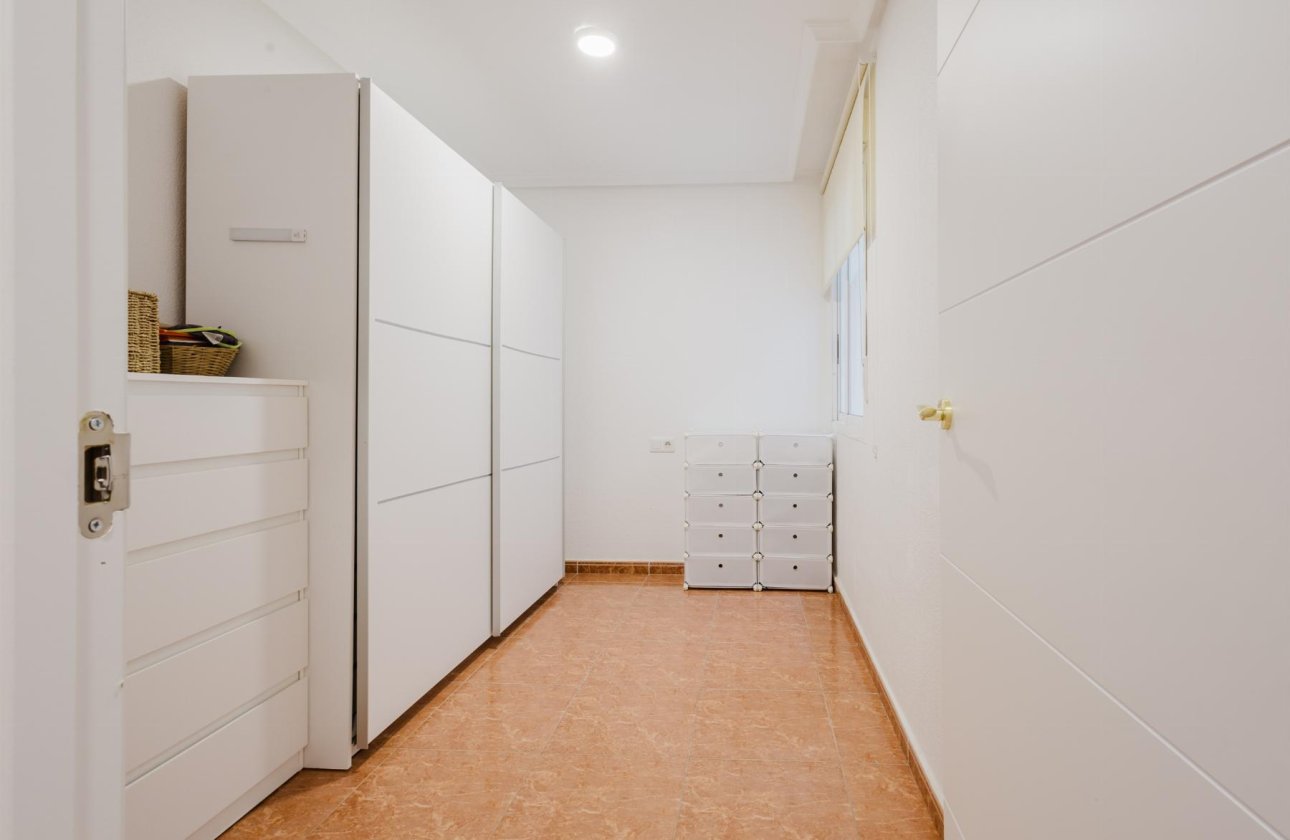 Reventa - Apartamento / piso - Torrevieja - Centro