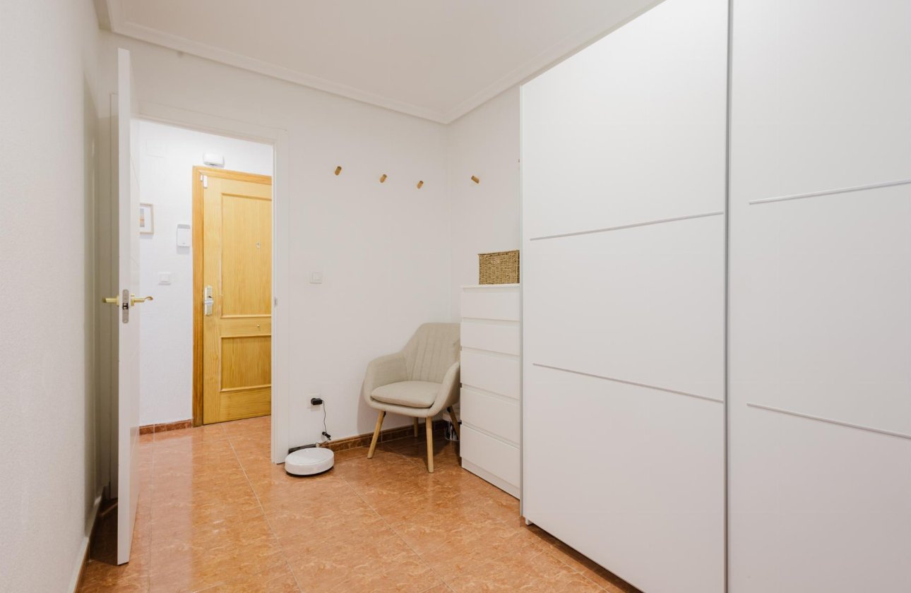 Reventa - Apartamento / piso - Torrevieja - Centro