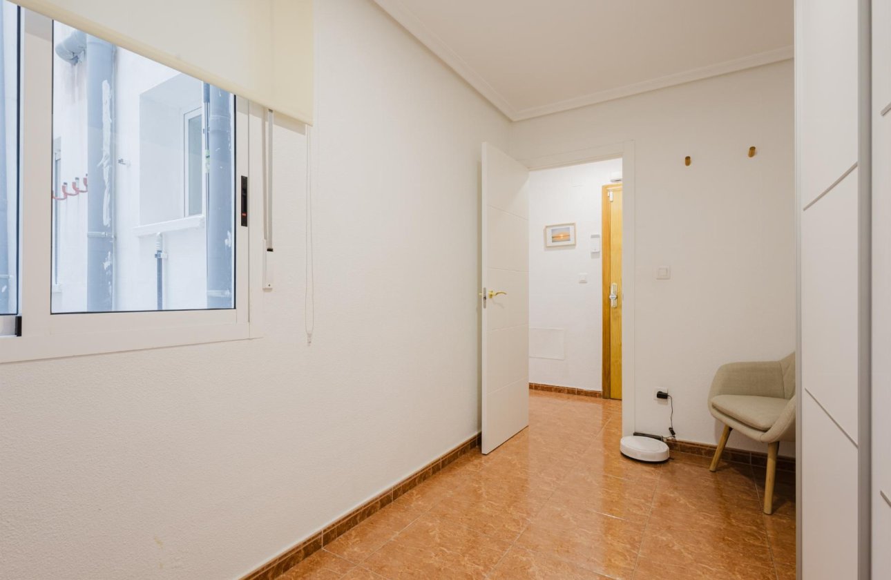 Reventa - Apartamento / piso - Torrevieja - Centro