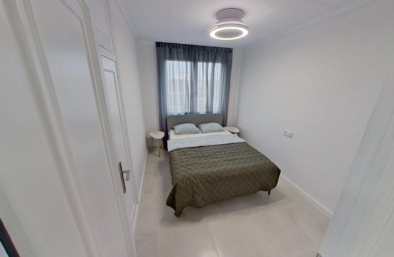 Reventa - Apartamento / piso - Torrevieja - Playa del Acequión