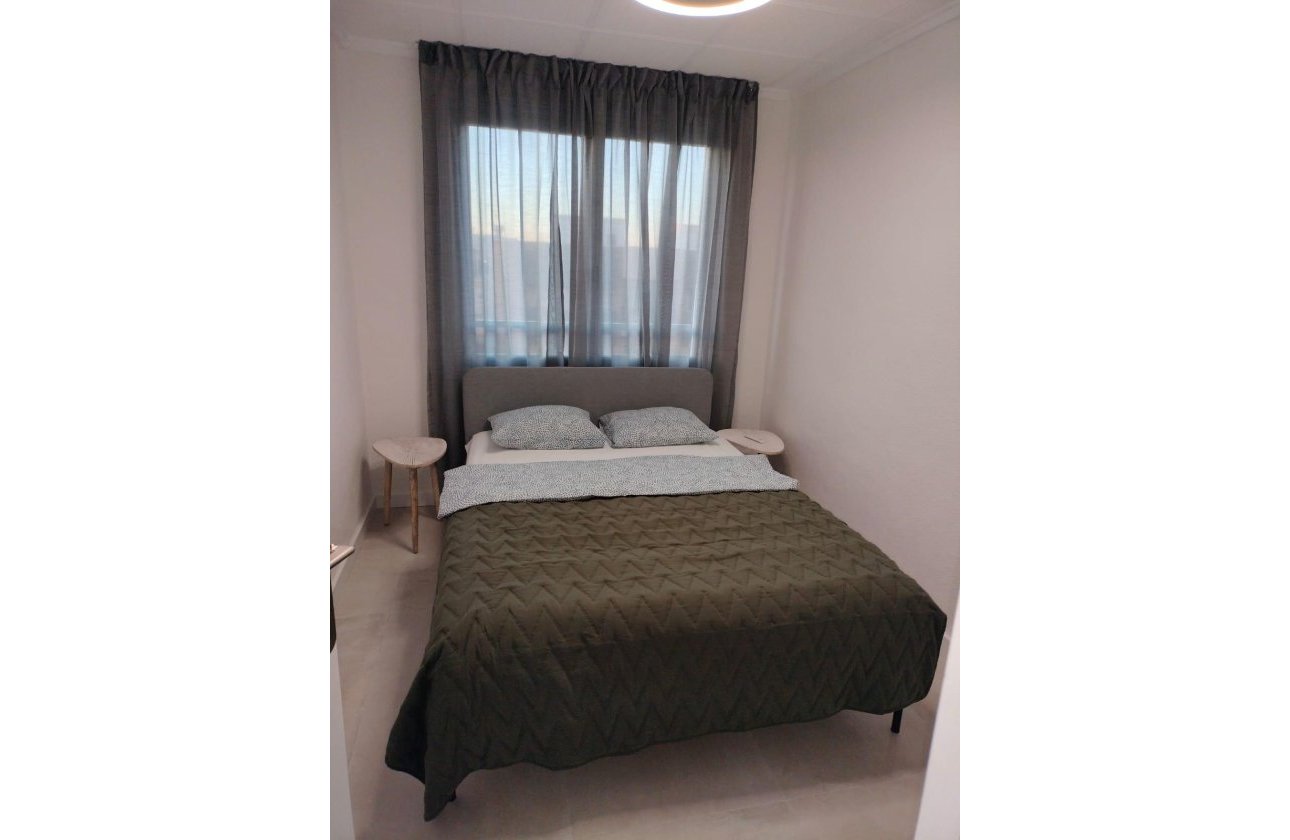 Reventa - Apartamento / piso - Torrevieja - Playa del Acequión