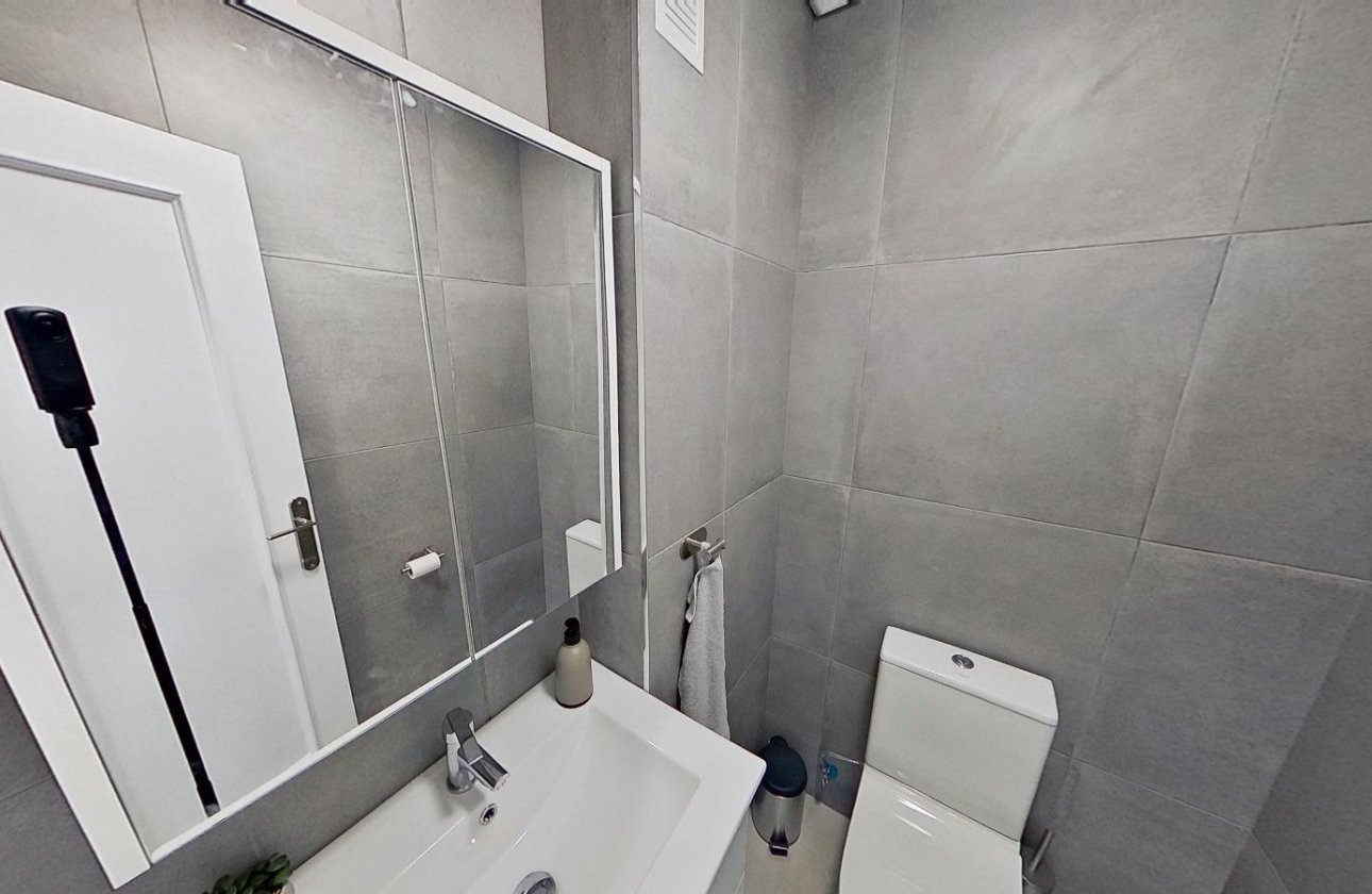 Reventa - Apartamento / piso - Torrevieja - Playa del Acequión