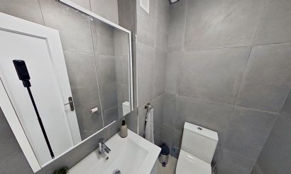 Reventa - Apartamento / piso - Torrevieja - Playa del Acequión